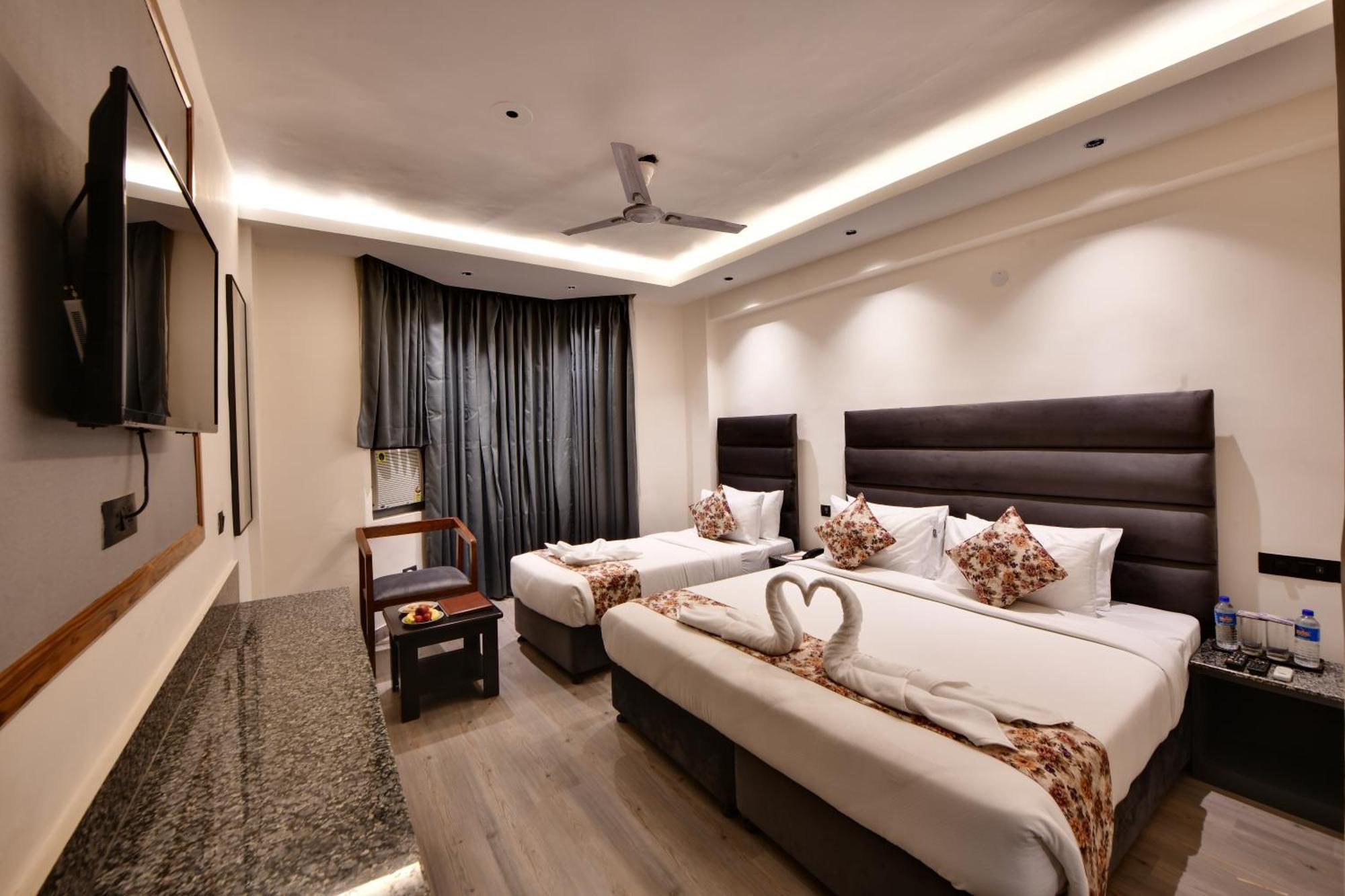 Click Sunburry Hotel Katra Катра Екстер'єр фото
